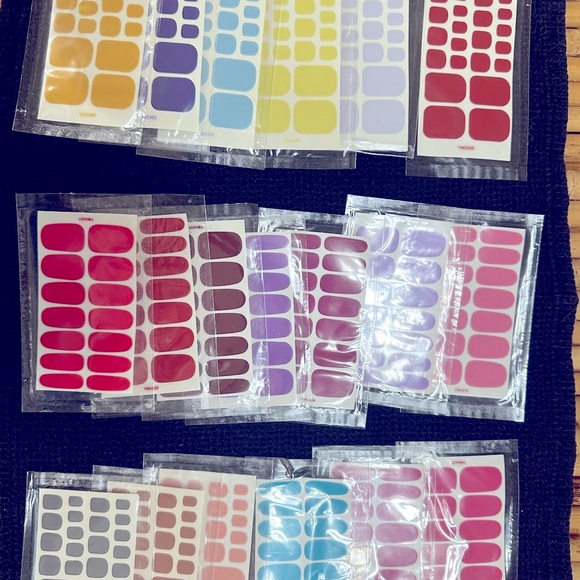 Vibrant Press-On Nail Set - Multicolor - Picture 1 of 1